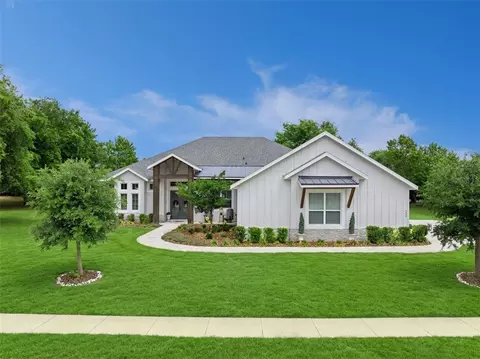 221 Two Lakes Ln, Eustis, FL 32726