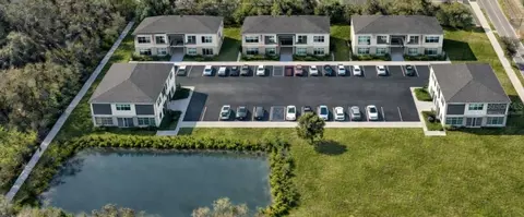 100 S Old Wire Rd, Wildwood, FL 34785