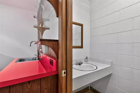 Bath - 1945 Normandy Dr, Mount Dora, FL 32757 photo 3 of 4