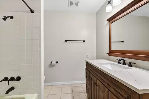 Bath - 1945 Normandy Dr, Mount Dora, FL 32757 photo 1 of 4