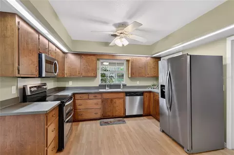 Kitchen - 1945 Normandy Dr, Mount Dora, FL 32757 photo 2 of 4