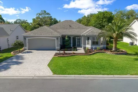 432 Loma Paseo Dr, Lady Lake, FL 32159