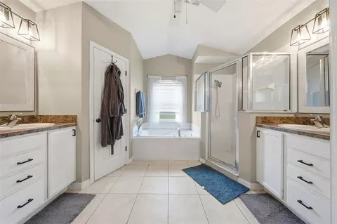 Bath - 2505 Carmel Ln, Eustis, FL 32726 photo 1 of 5