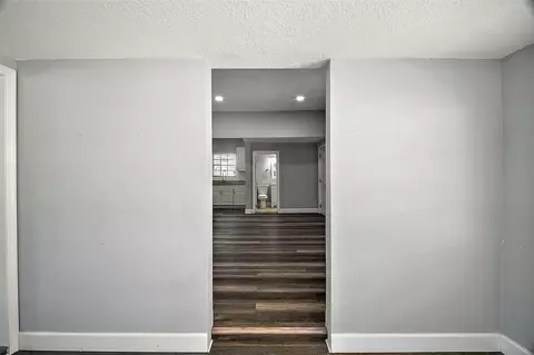 Entry Way - 105 W Stevens Ave, Eustis, FL 32726 photo 1 of 6