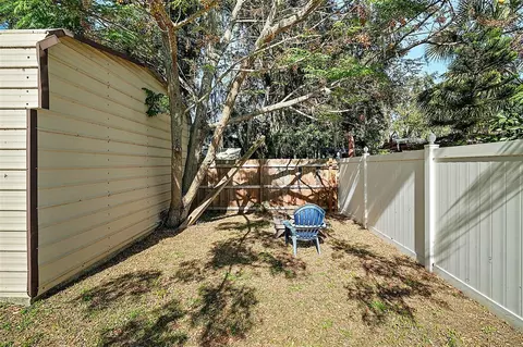 Exterior - 105 W Stevens Ave, Eustis, FL 32726 photo 8 of 8
