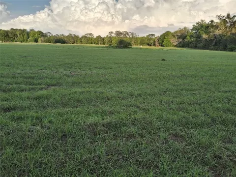 1613 NE 12th Ave, Sumterville, FL 33585