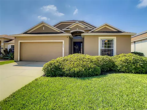 223 Knollwood Dr, Davenport, FL 33837