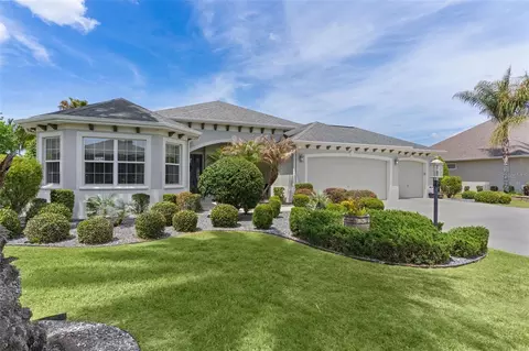 2254 Isleworth Cir, The Villages, FL 32163