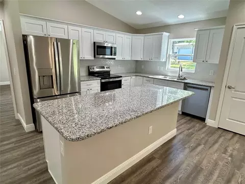 Kitchen - 15637 SE 84th Ter, Summerfield, FL 34491 photo 1 of 1