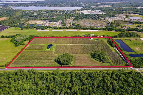 7453 Jones Ave, Mount Dora, FL 32757