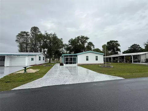 8 Robin Rd, Wildwood, FL 34785