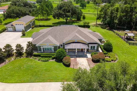 10615 NE 104th Cir, Oxford, FL 34484