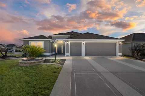 3983 Mcdowell Dr, The Villages, FL 32163