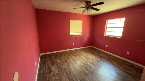 Bedroom - 517 Harris St, Sebring, FL 33870 photo 2 of 4