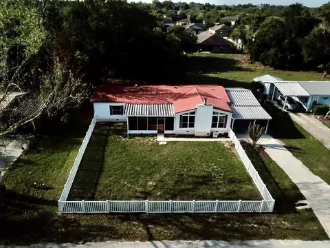 15432 Carrolls Ct, Tavares, FL 32778