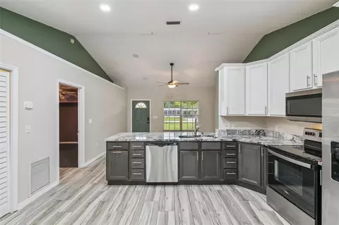 Kitchen - 1711 Charleston Ln, Saint Cloud, FL 34769 photo 2 of 3