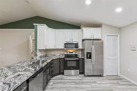 Kitchen - 1711 Charleston Ln, Saint Cloud, FL 34769 photo 3 of 3