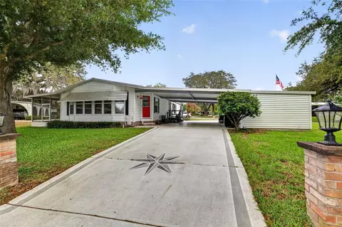 705 Devon Dr, Lady Lake, FL 32159