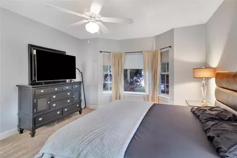 Bedroom - 1215 Lakeshore Dr, Eustis, FL 32726 photo 6 of 7