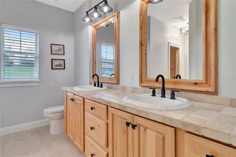Bath - 1215 Lakeshore Dr, Eustis, FL 32726 photo 6 of 8