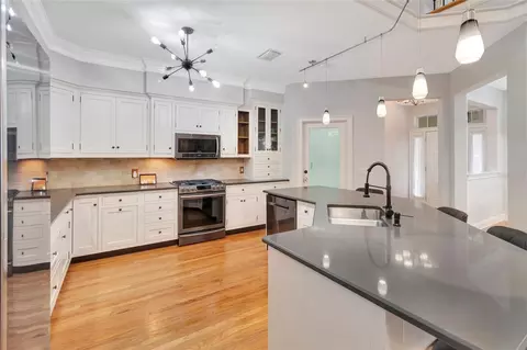 Kitchen - 1215 Lakeshore Dr, Eustis, FL 32726 photo 4 of 4