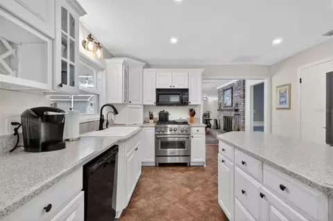 Kitchen - Undisclosed, Mount Dora, FL 32757 photo 3 of 4