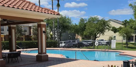 Exterior - 708 Fortanini Cir, Ocoee, FL 34761 photo 2 of 4