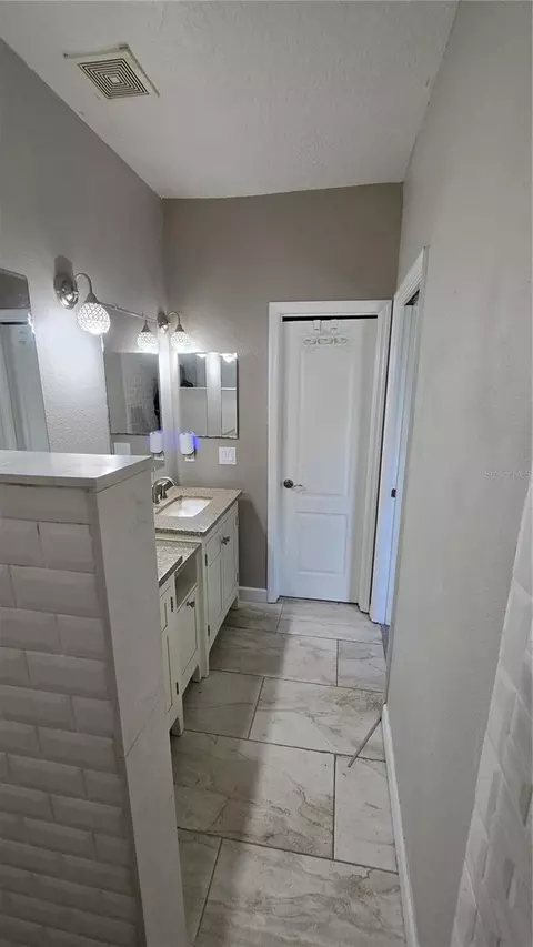 Bath - 708 Fortanini Cir, Ocoee, FL 34761 photo 3 of 6