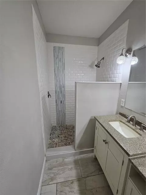 Bath - 708 Fortanini Cir, Ocoee, FL 34761 photo 6 of 6
