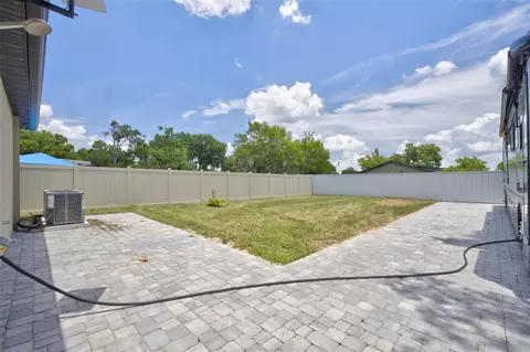 Exterior - 1309 S Center St, Eustis, FL 32726 photo 5 of 8