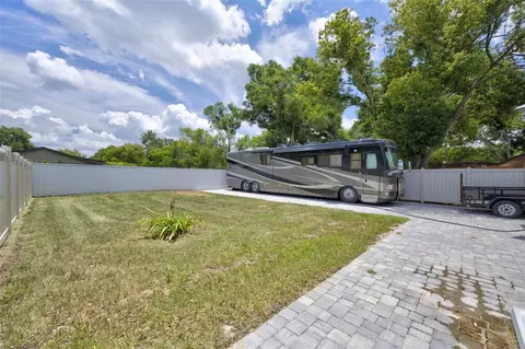Exterior - 1309 S Center St, Eustis, FL 32726 photo 6 of 8