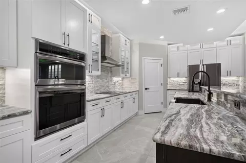 Kitchen - 1309 S Center St, Eustis, FL 32726 photo 6 of 10