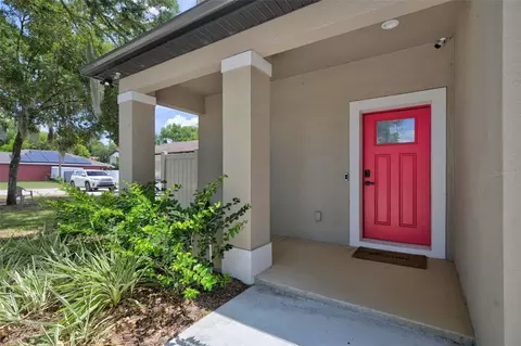 Exterior - 1309 S Center St, Eustis, FL 32726 photo 4 of 8