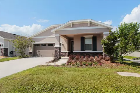 5208 Meadow Song Dr, Okahumpka, FL 34762