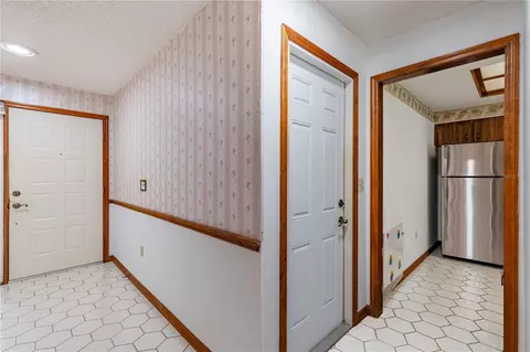 Entry Way - 2681 Washington Ave #18, Eustis, FL 32726 photo 2 of 3