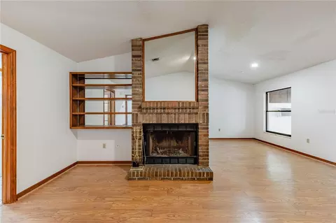 Living - 2681 Washington Ave #18, Eustis, FL 32726 photo 2 of 5