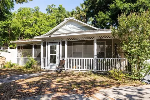 Exterior - 1505 E Crooked Lake Dr, Eustis, FL 32726 photo 3 of 8