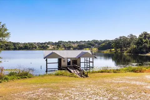 View/Area - 1505 E Crooked Lake Dr, Eustis, FL 32726 photo 2 of 13