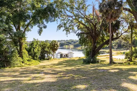 View/Area - 1505 E Crooked Lake Dr, Eustis, FL 32726 photo 1 of 13