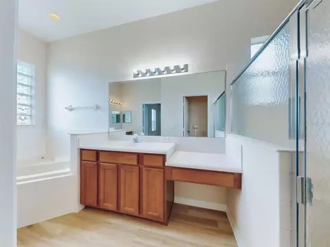 Bath - 12066 SE 176 Loop, Summerfield, FL 34491 photo 6 of 6