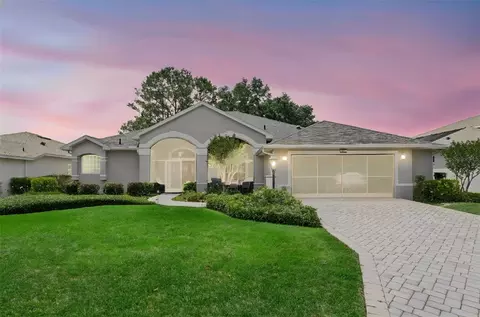 5607 Sir Churchill Dr, Leesburg, FL 34748