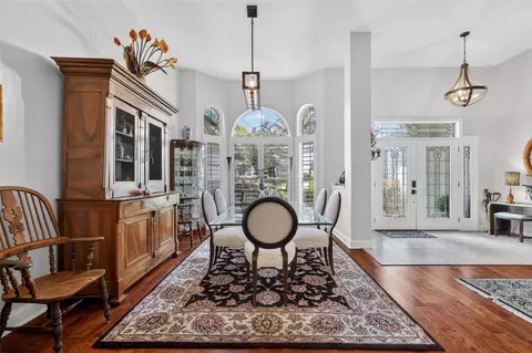 Dining - 1760 Edgewater Dr, Mount Dora, FL 32757 photo 1 of 2