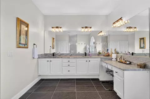 Bath - 1760 Edgewater Dr, Mount Dora, FL 32757 photo 5 of 6