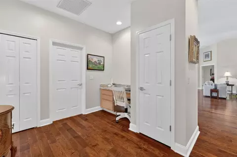 Entry Way - 1760 Edgewater Dr, Mount Dora, FL 32757 photo 2 of 2