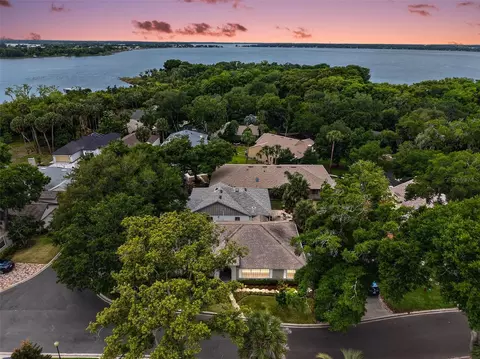 605 Sandlake Ct, Mount Dora, FL 32757