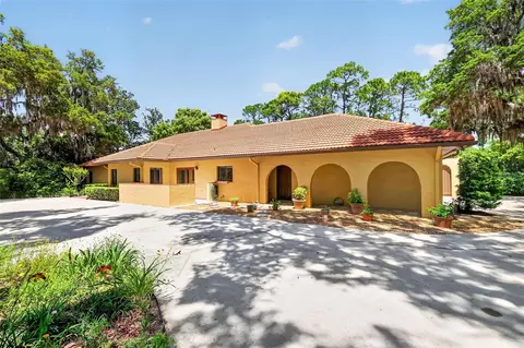 Exterior - 1109 Elysium Blvd, Mount Dora, FL 32757 photo 4 of 16
