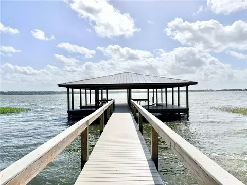 3155 Lakeshore Dr, Mount Dora, FL 32757