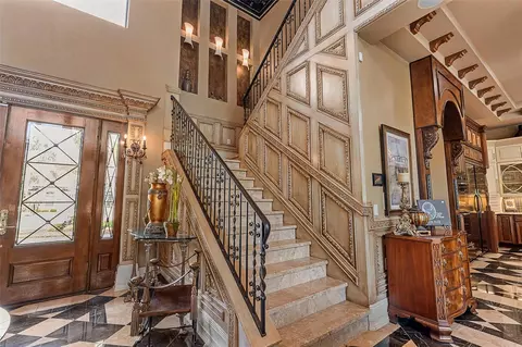 Entry Way - 641 Woodbridge Dr, Ormond Beach, FL 32174 photo 3 of 3