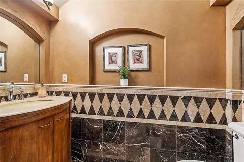 Bath - 641 Woodbridge Dr, Ormond Beach, FL 32174 photo 2 of 8