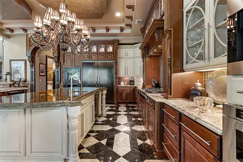 Kitchen - 641 Woodbridge Dr, Ormond Beach, FL 32174 photo 3 of 5